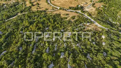 Prostrano poljoprivredno zemljište, 14.027 m² s pogledom i uz pristupni put, Škr - 15