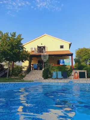 House 300 m², Gostinjac - pool and gazebo with barbecue