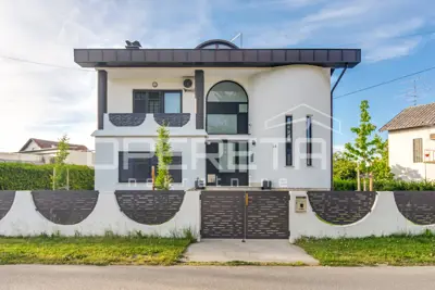 Exclusive family house with sauna, jacuzzi and landscaped garden