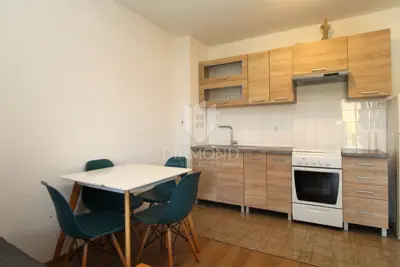 Stan 40 m², Donja Drenova, balkon i uredno održavan