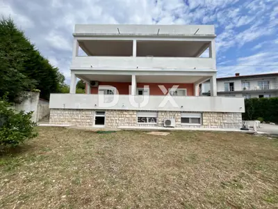 House for sale in Matulji, 370 m² - 15