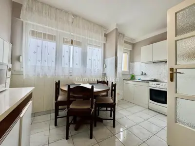 Apartment 65 m², Labin center - 2 bedrooms and furnished - 5