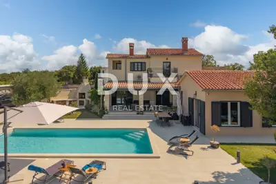 Villa 273 m², Labin - Blick auf Učka und beheizter Pool - 10