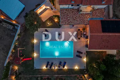 Villa 273 m², Labin - Blick auf Učka und beheizter Pool - 16
