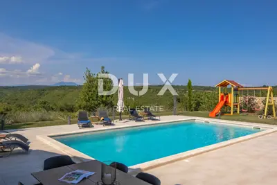 Villa 273 m², Labin - Blick auf Učka und beheizter Pool - 19