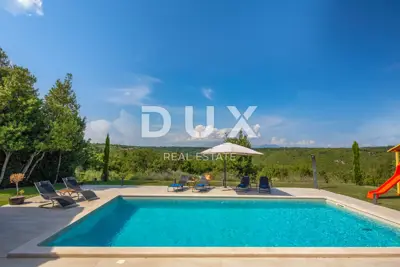 Villa 273 m², Labin - Blick auf Učka und beheizter Pool - 20