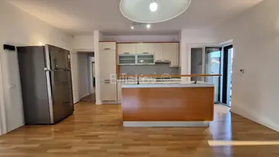 Šalata, četverosobni stan 155 m², na prvom katu urbane vile - 2