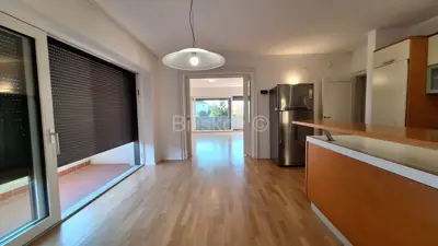 Šalata, četverosobni stan 155 m², na prvom katu urbane vile