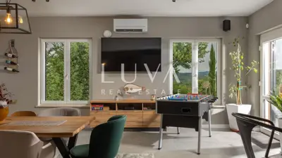 Vila 273 m², Kunj - bazen i velika okućnica - 17