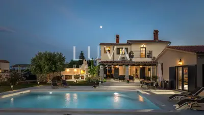 Vila 273 m², Kunj - bazen i velika okućnica - 21