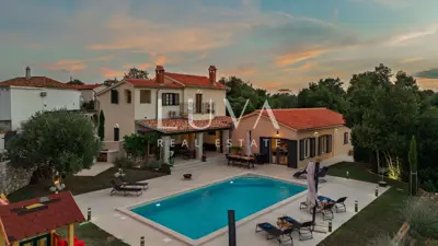 Vila 273 m², Kunj - bazen i velika okućnica - 2
