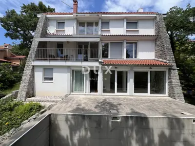 Villa 250 m², Matulji - pool and panoramic views - 2