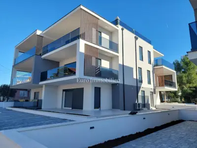 Srima - Luxury apartment first row to the beach