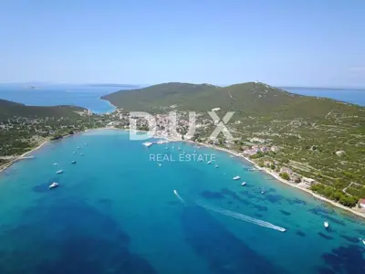 Building plot, Ist - 70 m from the beach and sea view