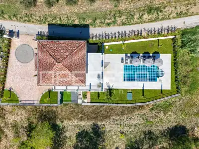 Aussergewoehnliche freistehende Villa mit Panoramablick auf das Meer und Weinberge - 3