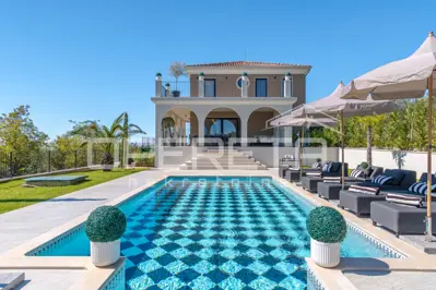 Aussergewoehnliche freistehende Villa mit Panoramablick auf das Meer und Weinberge - 21