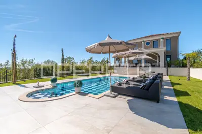 Aussergewoehnliche freistehende Villa mit Panoramablick auf das Meer und Weinberge - 4