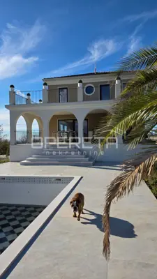 Aussergewoehnliche freistehende Villa mit Panoramablick auf das Meer und Weinberge - 16
