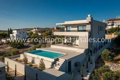 Villa 227 m², Primošten - Panoramablick auf das Meer - 2