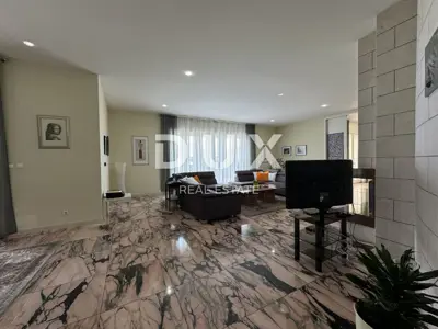Villa 700 m², Ičići - Panoramablick auf das Meer - 14