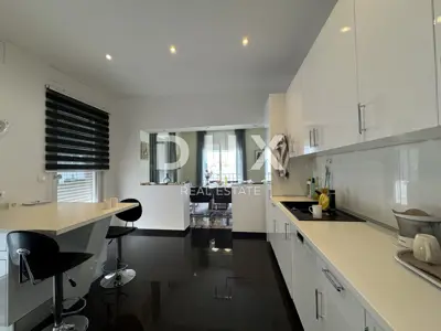 Villa 700 m², Ičići - Panoramablick auf das Meer - 9