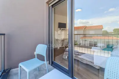 Pula, moderna gradska vila s bazenom - 18