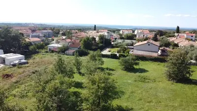 Građevinsko zemljište 1 276 m², Kaštelir, pogled na prirodu i more
