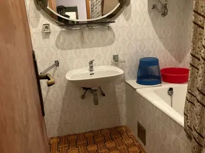 Kuća 285 m², Sveti Lovreč - u centru sela, pogled na more - 11