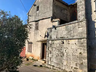 Kuća 285 m², Sveti Lovreč - u centru sela, pogled na more - 3