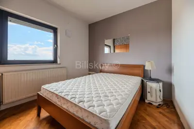 Wohnung 46 m², Gajnice, ruhige Mikrolage und Balkon mit Blick
