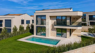 House for sale in Novigrad, 273,9 m²