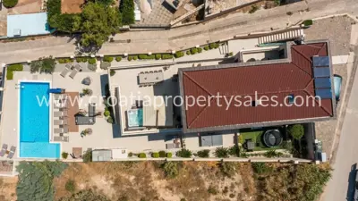 Vila 350 m², Pag - drugi red do mora i panoramski pogled - 13