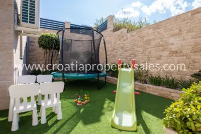 Vila 350 m², Pag - drugi red do mora i panoramski pogled - 5