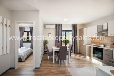 Vila 350 m², Pag - drugi red do mora i panoramski pogled - 6