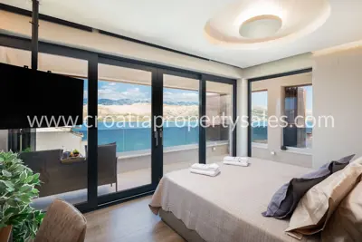 Vila 350 m², Pag - drugi red do mora i panoramski pogled - 3