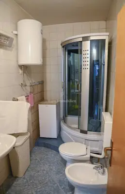 Biograd na Moru, okolica - kuća sa 3 stambene jedinice - 20