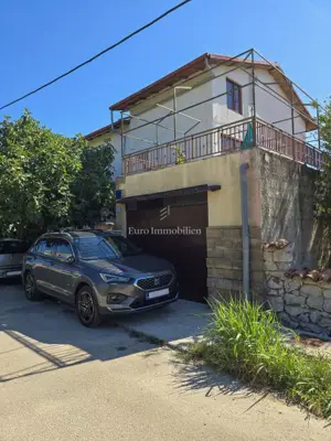 Biograd na Moru, okolica - kuća sa 3 stambene jedinice - 2