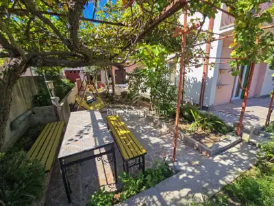 Biograd na Moru, okolica - kuća sa 3 stambene jedinice - 9