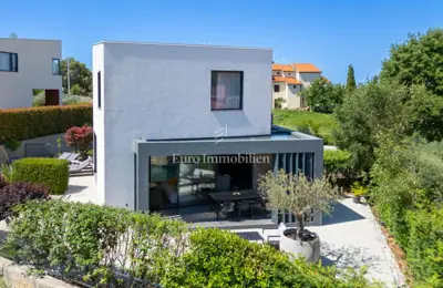 Kuća 90 m², Mugeba kod Poreča, grijani bazen