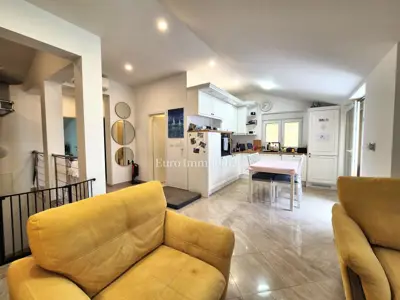 Apartment 78 m², Njivice - panoramic sea view - 9