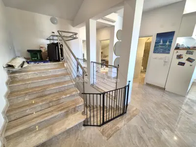 Apartment 78 m², Njivice - panoramic sea view - 13
