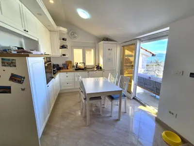 Apartment 78 m², Njivice - panoramic sea view - 11