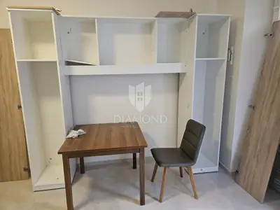 Etaža kuće u Puli, Centar - 6 studio apartmana i stan - 4