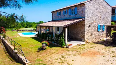 Poreč, okolica, autohtona istarska vila sa prostranim imanjem! - 2