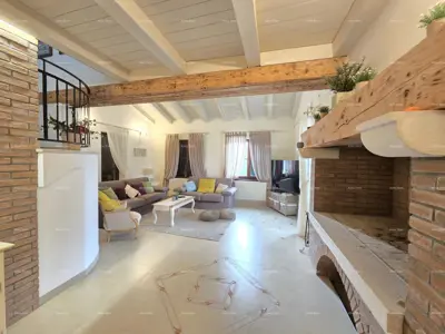 Stone house 2200 m², Marčana - heated pool