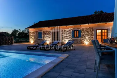 Villa 194 m², Gornje Raštane near Zadar, pool and fenced yard