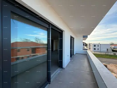 Prodaja stana u novogradnji s pogledom na more, Umag,