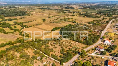 Građevinsko zemljište 482 m², Poličnik - dozvola za kuću i bazen - 5