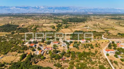 Građevinsko zemljište 482 m², Poličnik - dozvola za kuću i bazen - 6