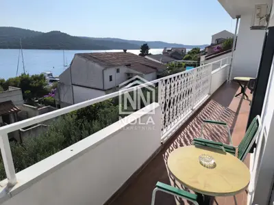 Apartman 59 m², Tisno - pogled na more i balkon - 9